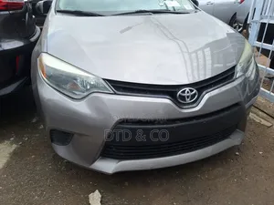 Toyota Corolla LE Premium 4dr Sedan (1.8L 4cyl CVT) 2015 Beige