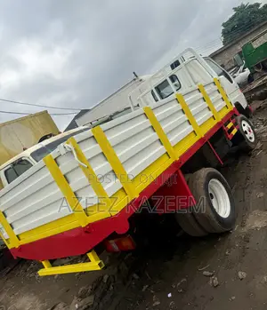 Photo - Toyota Dyna Truck Long Chasis 4tonnage Capacity