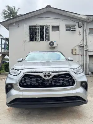Toyota Highlander Platinum 2021 Silver