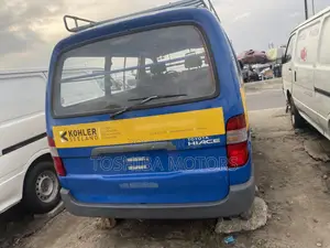 Toyota HiAce 2004 Blue