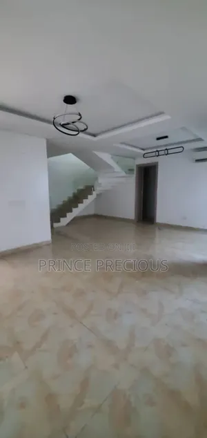 4bdrm Townhouse / Terrace in Lekki for rent