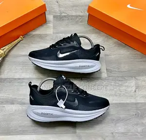 Nike Zoom Vemero Men Sneakers/ Running Shoe