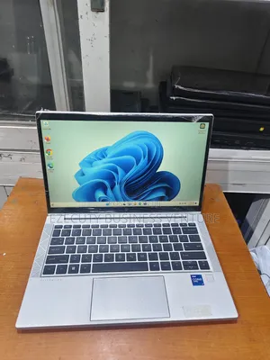 Laptop HP EliteBook 830 G8 16GB Intel Core I7 SSD 256GB