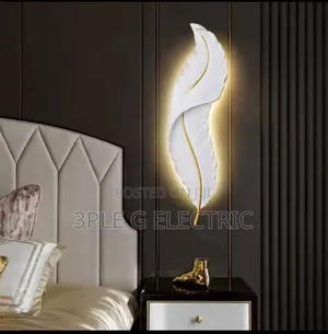 Indoor Feather Wall Light
