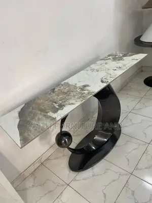 Round Shape Console for House Use