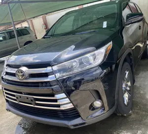 Toyota Highlander Limited Platinum V6 4x4 (3.5L 6cyl 6A) 2016 Black