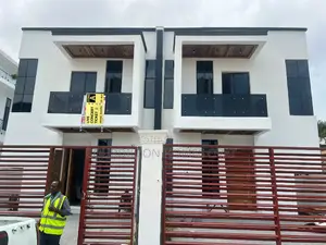 4bdrm Duplex in Lekki for sale