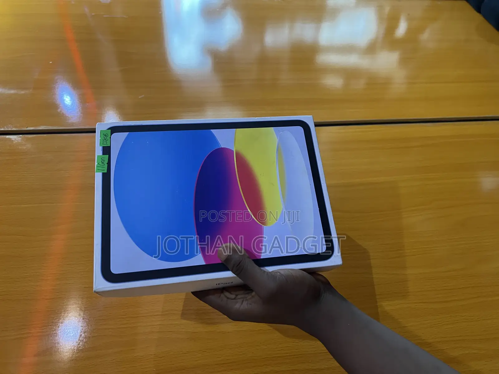 New Apple iPad (2022) 128 GB Silver