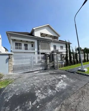 Furnished 5bdrm Mansion in Private Estate Lekki for sale