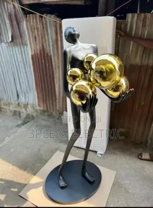 Pure Cast Body Humanoid Lamp
