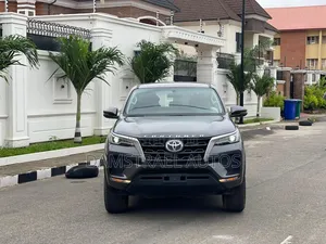 Toyota Fortuner 2021 Gray