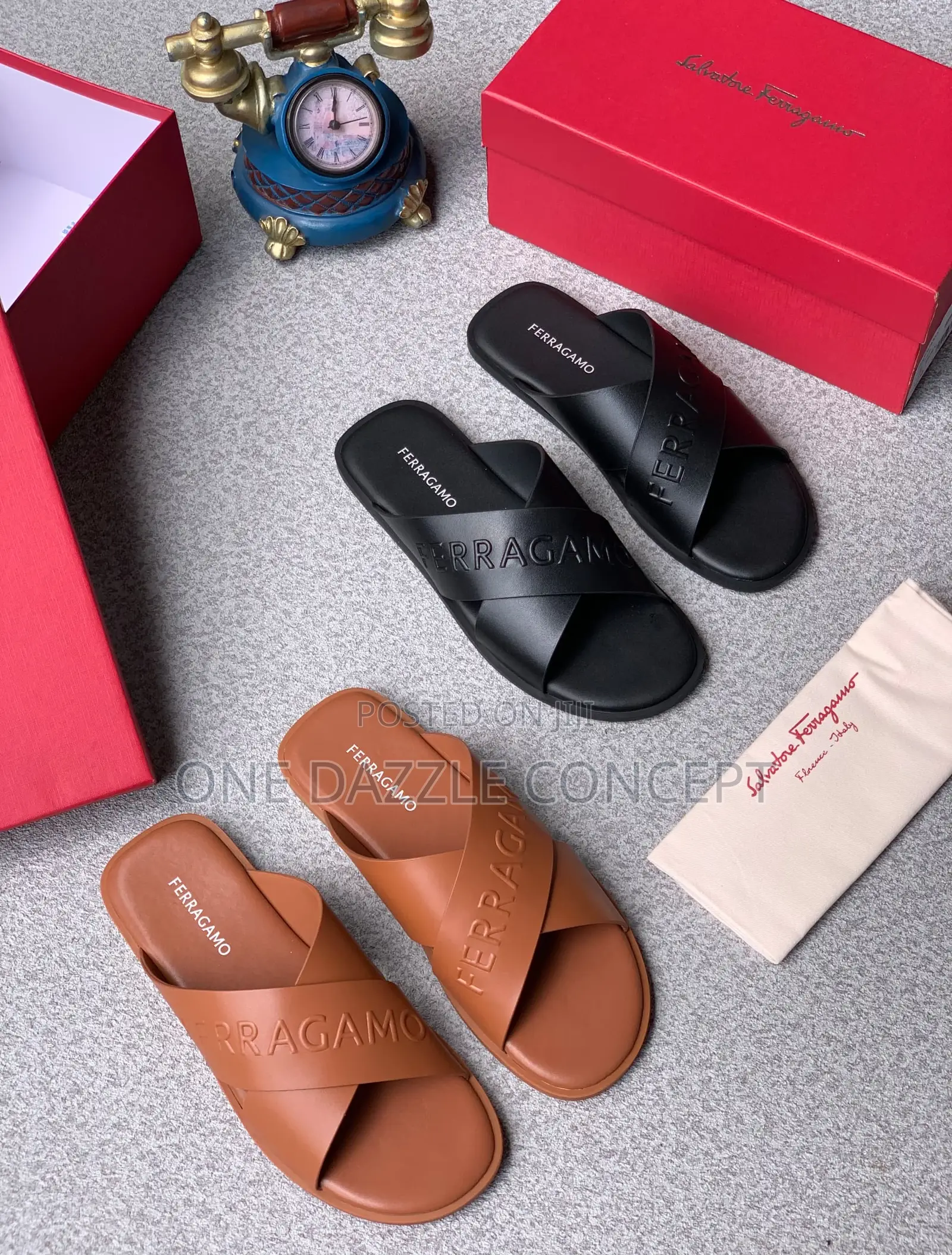 Ferragamo Crossing /Slippers