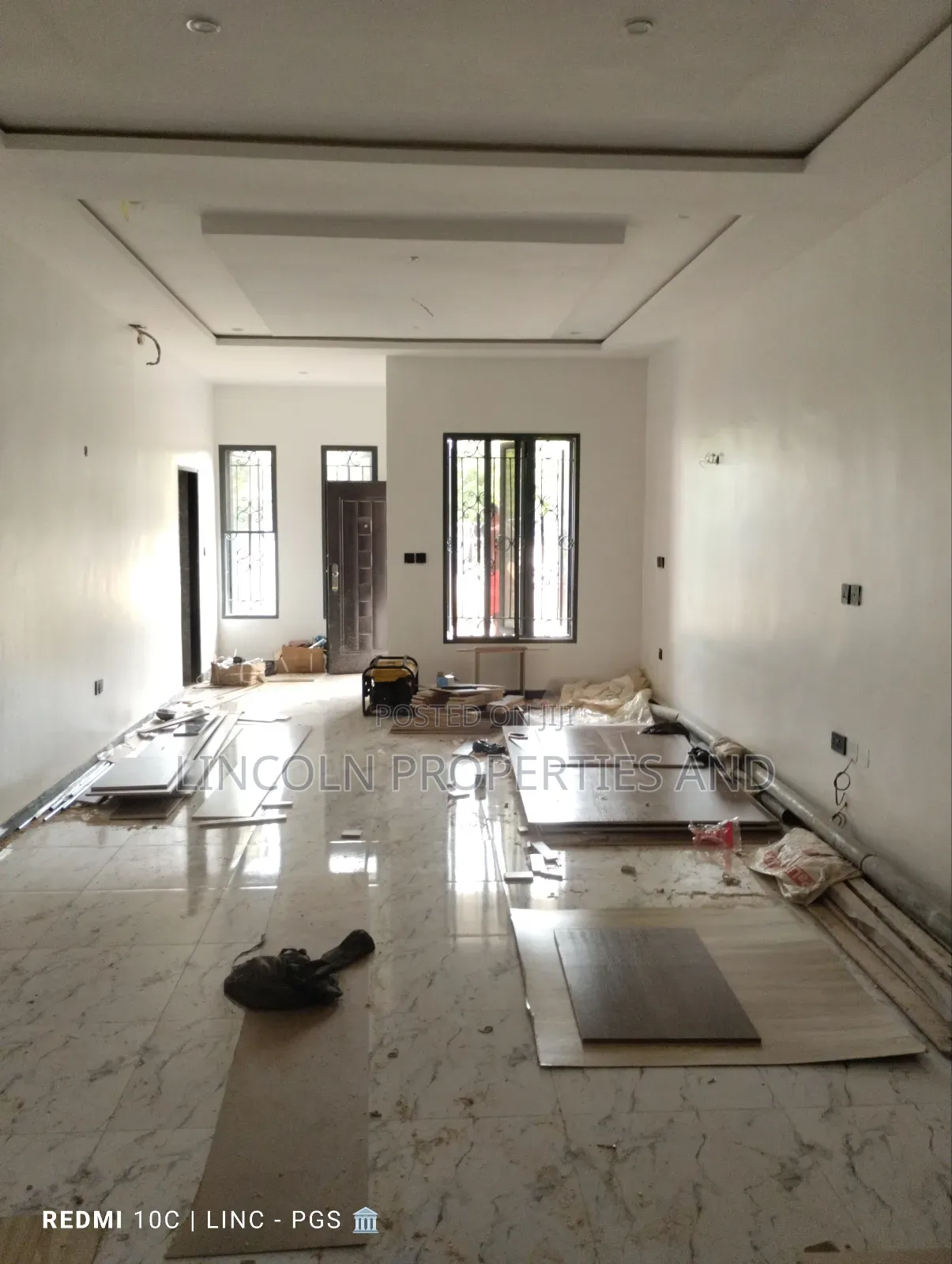 3bdrm Apartment in Shelter Afrique, Uyo for rent
