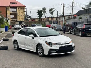 Toyota Corolla 2022 White