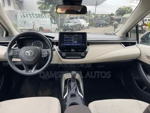 Toyota Corolla 2022 White