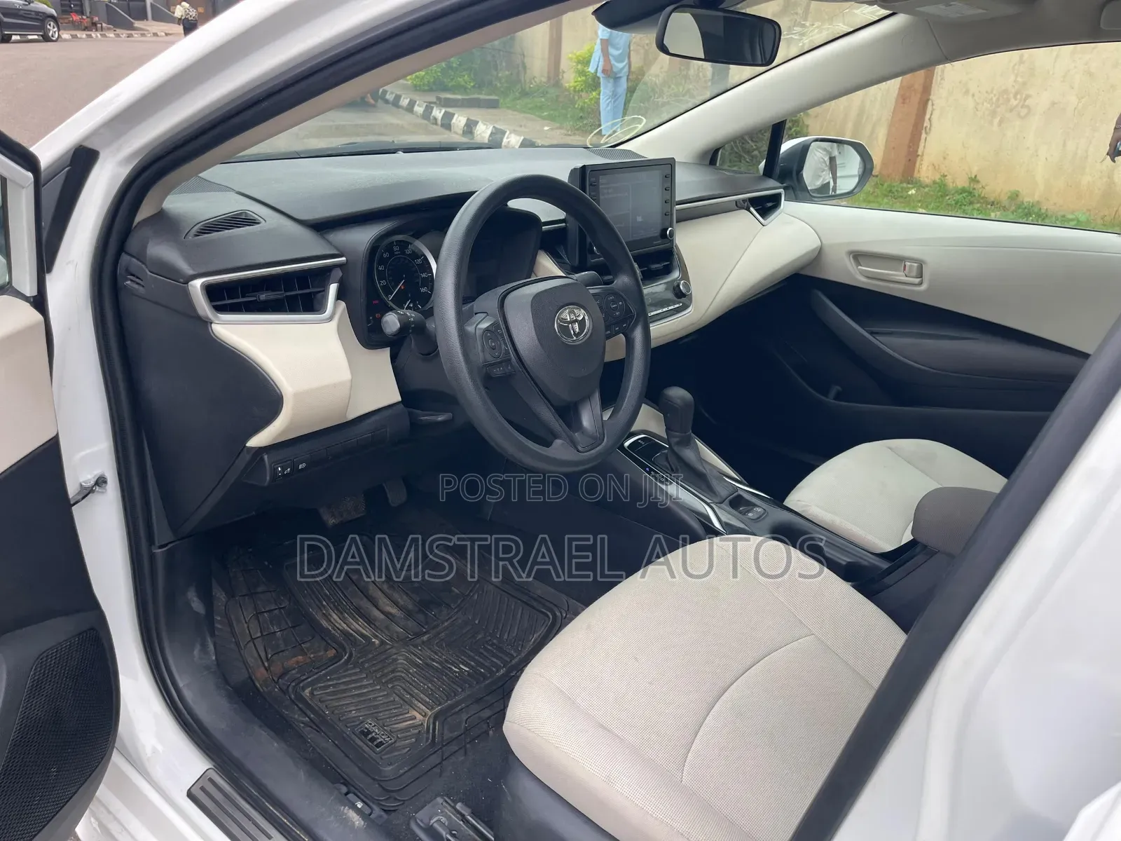 Toyota Corolla 2022 White
