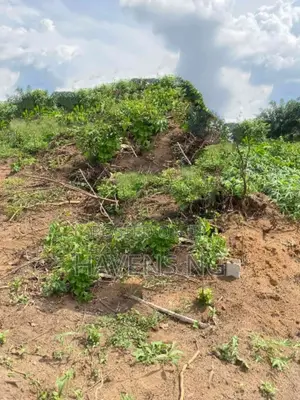 For Sale: 11⁄2 Plots of Land (748 Sqm)