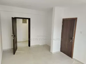 Furnished 3bdrm Block of Flats in Off Ishaga, Surulere for rent