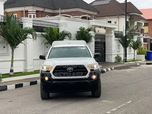 Toyota Tacoma 4dr Double Cab 2016 White