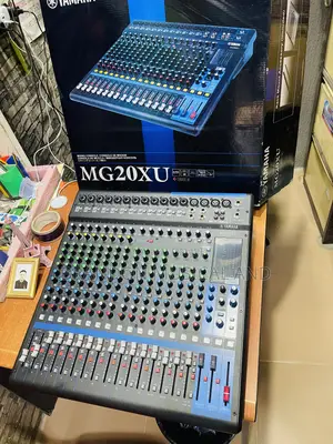 Yamaha Mg20xu Mixing Console 20 Channels