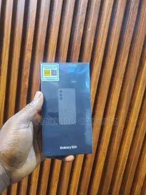 Photo - New Samsung Galaxy S24 256 GB Gray