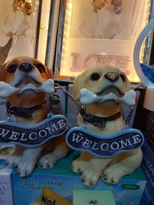 Imitation Resin Animal Dog Welcome Guest Sculpture