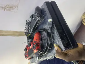 Playstation 4 and Gadgets
