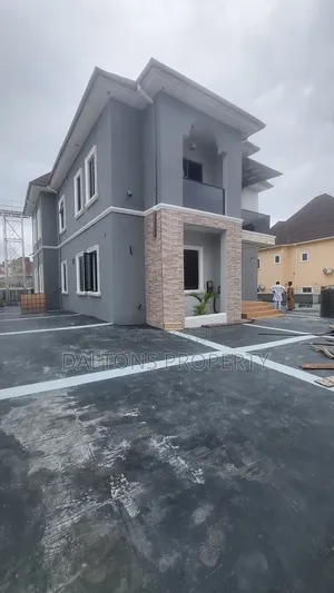 5bdrm Duplex in Penthouse Estate, Lugbe District for sale