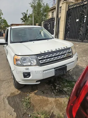 Land Rover Discovery 2012 White