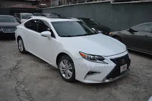 Lexus ES 2013 White
