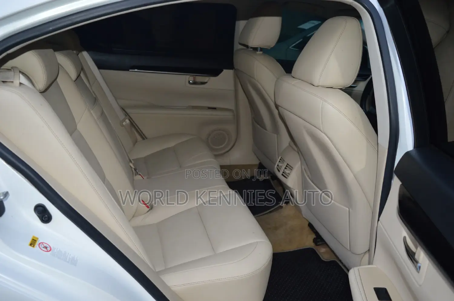 Lexus ES 2013 White