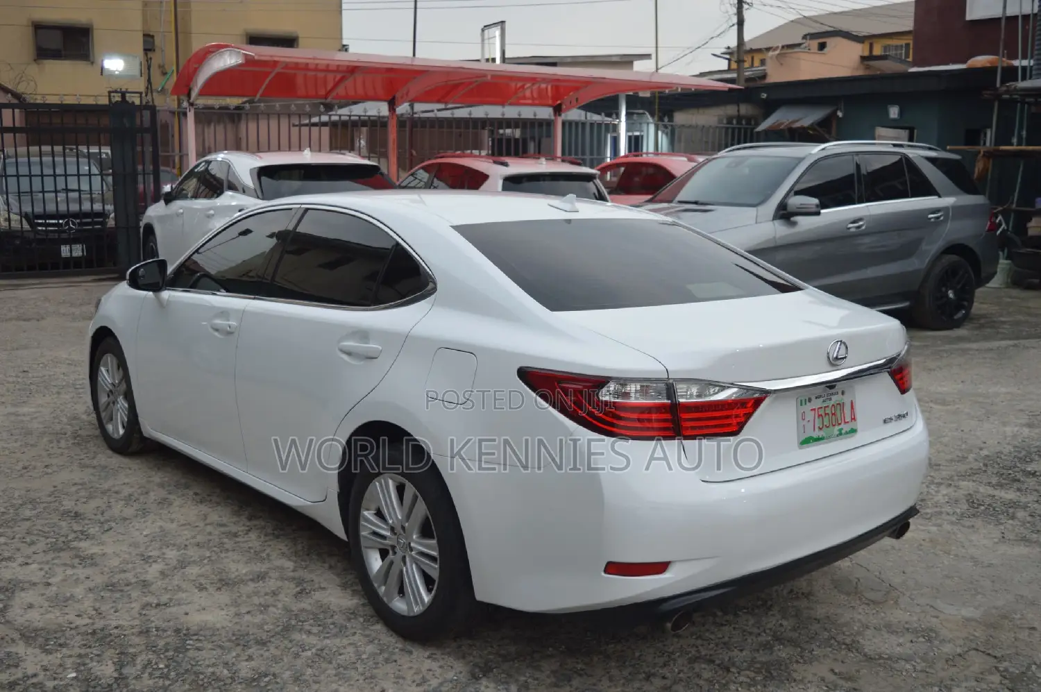 Lexus ES 2013 White