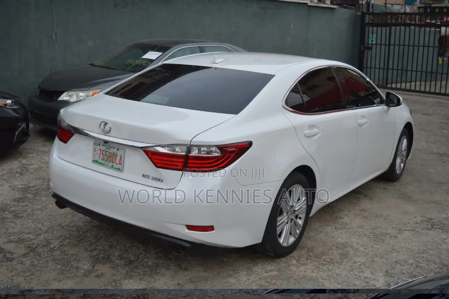 Lexus ES 2013 White