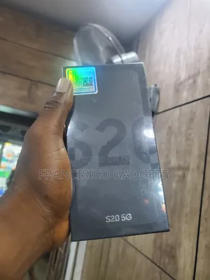 New Samsung Galaxy S20 128 GB Blue