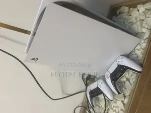 Photo - Mint Ps5 Fat Console And 2 Pad Original Edition
