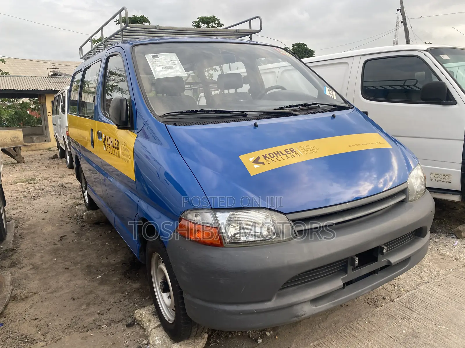 Toyota HiAce 2004 Blue