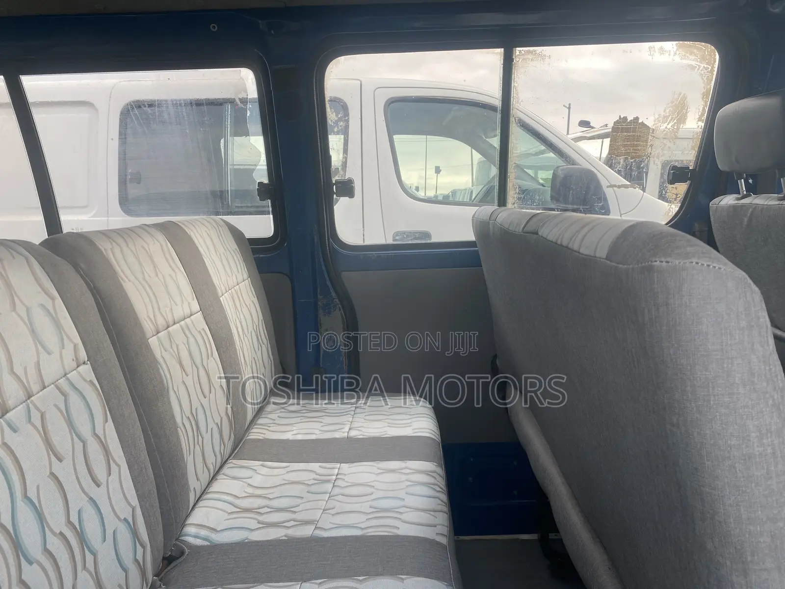 Toyota HiAce 2004 Blue