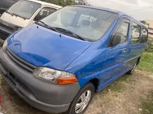 Toyota HiAce 2004 Blue