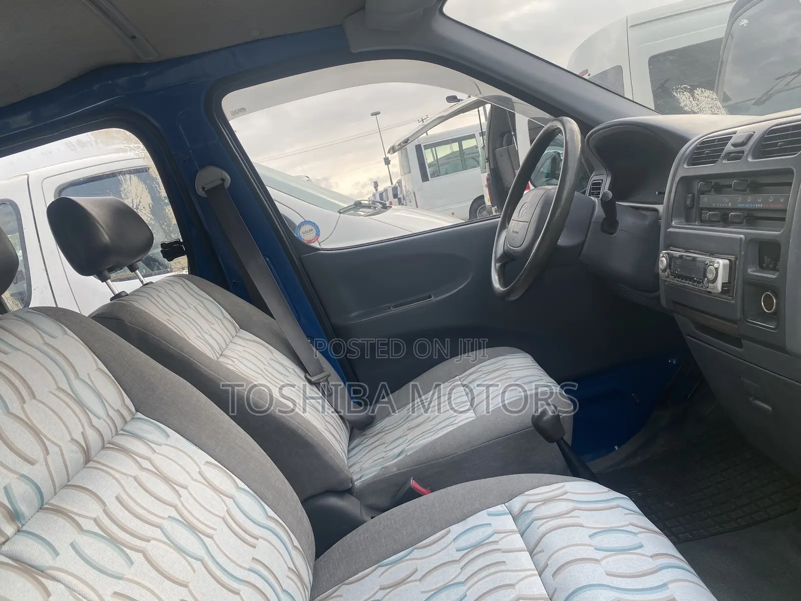 Toyota HiAce 2004 Blue