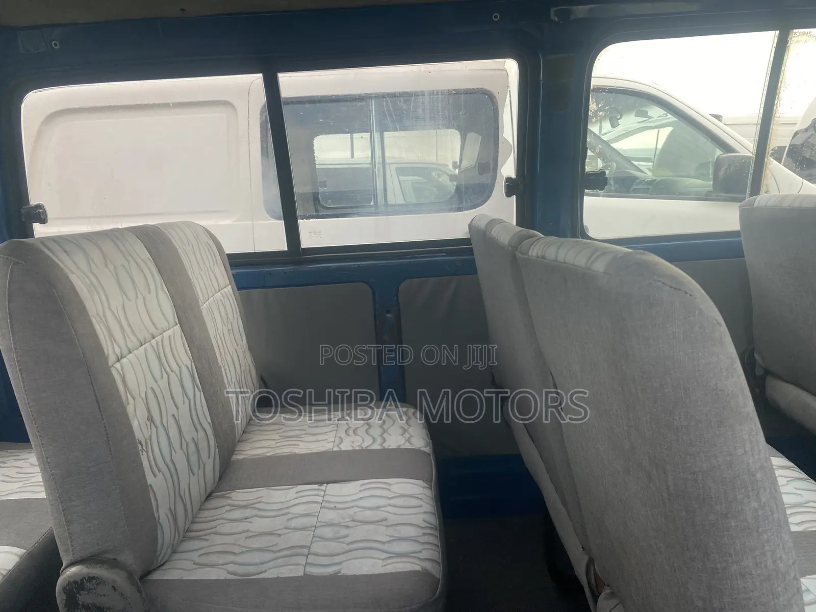 Toyota HiAce 2004 Blue