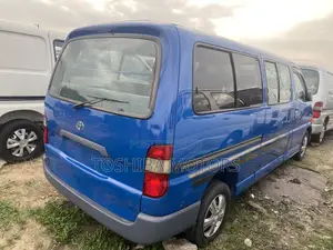 Toyota HiAce 2004 Blue