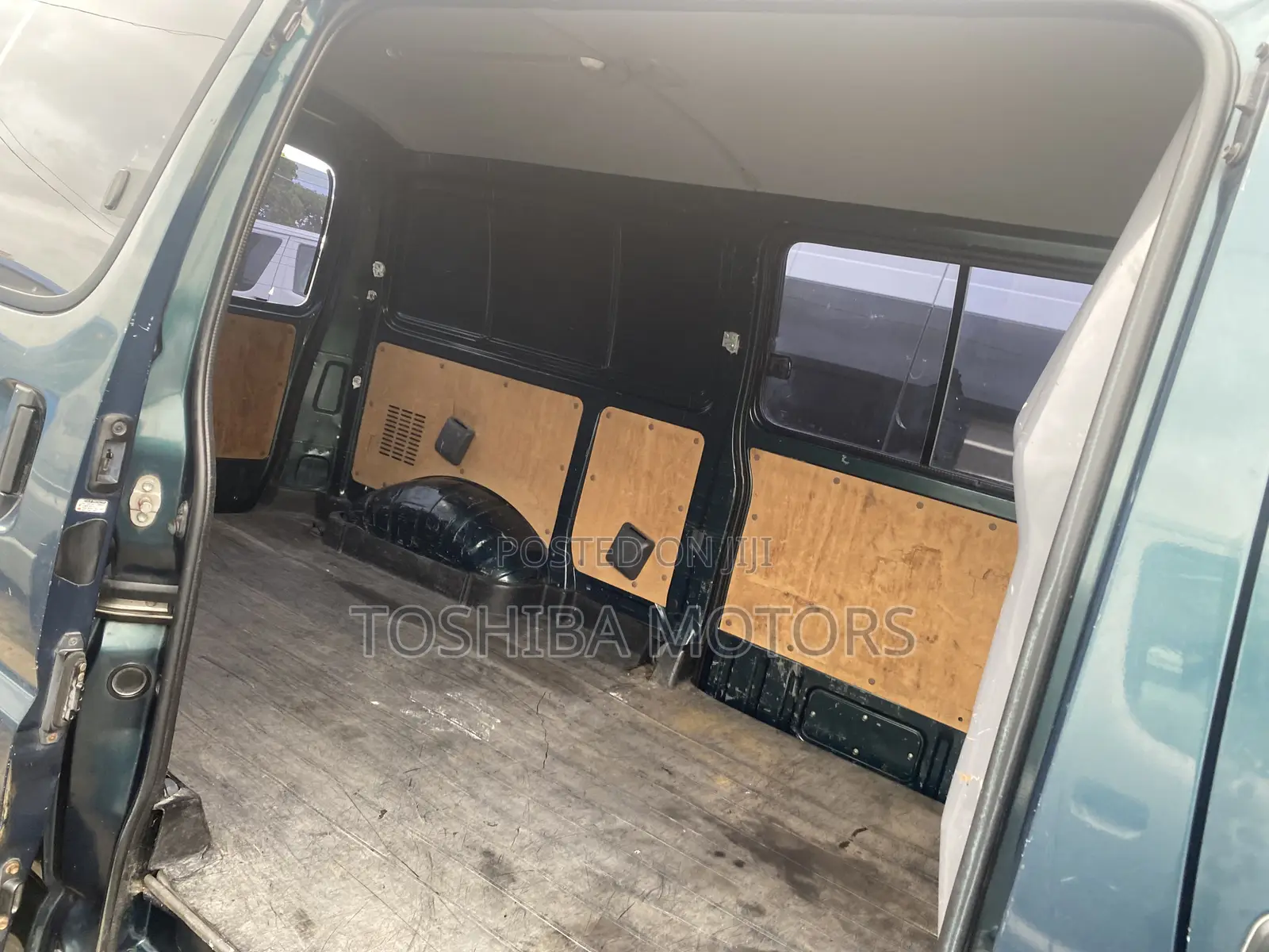 Toyota HiAce 2003 Blue
