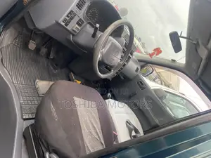 Toyota HiAce 2003 Blue