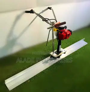 Road Concrete Screed Vibrator Levelling Machine Gasoline 2m