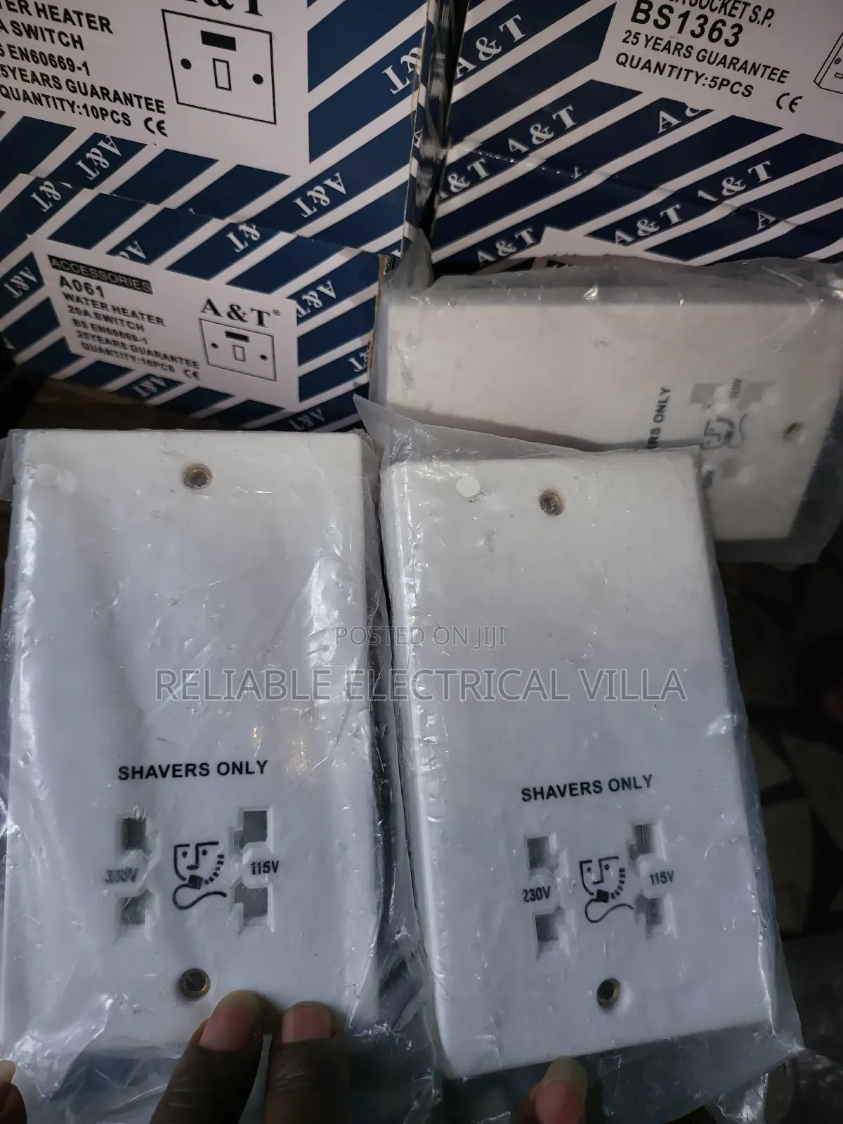 Shaver Socket