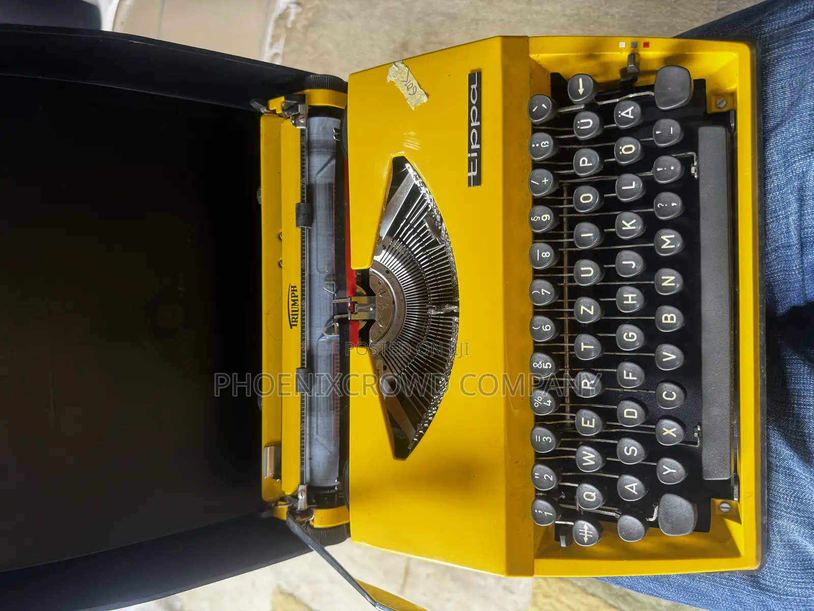 Manual Typewriter