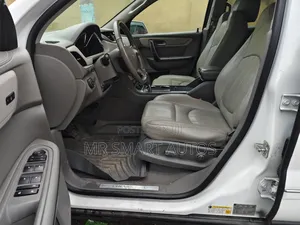 Chevrolet Traverse 2017 White