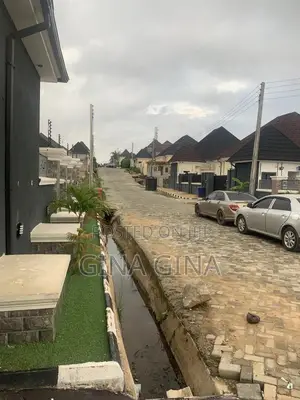 Photo - 1bdrm Room & Parlour in Efab Queens, Gwarinpa for rent
