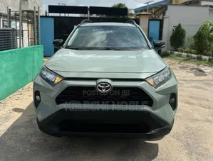 Toyota RAV4 XLE 2021 Teal