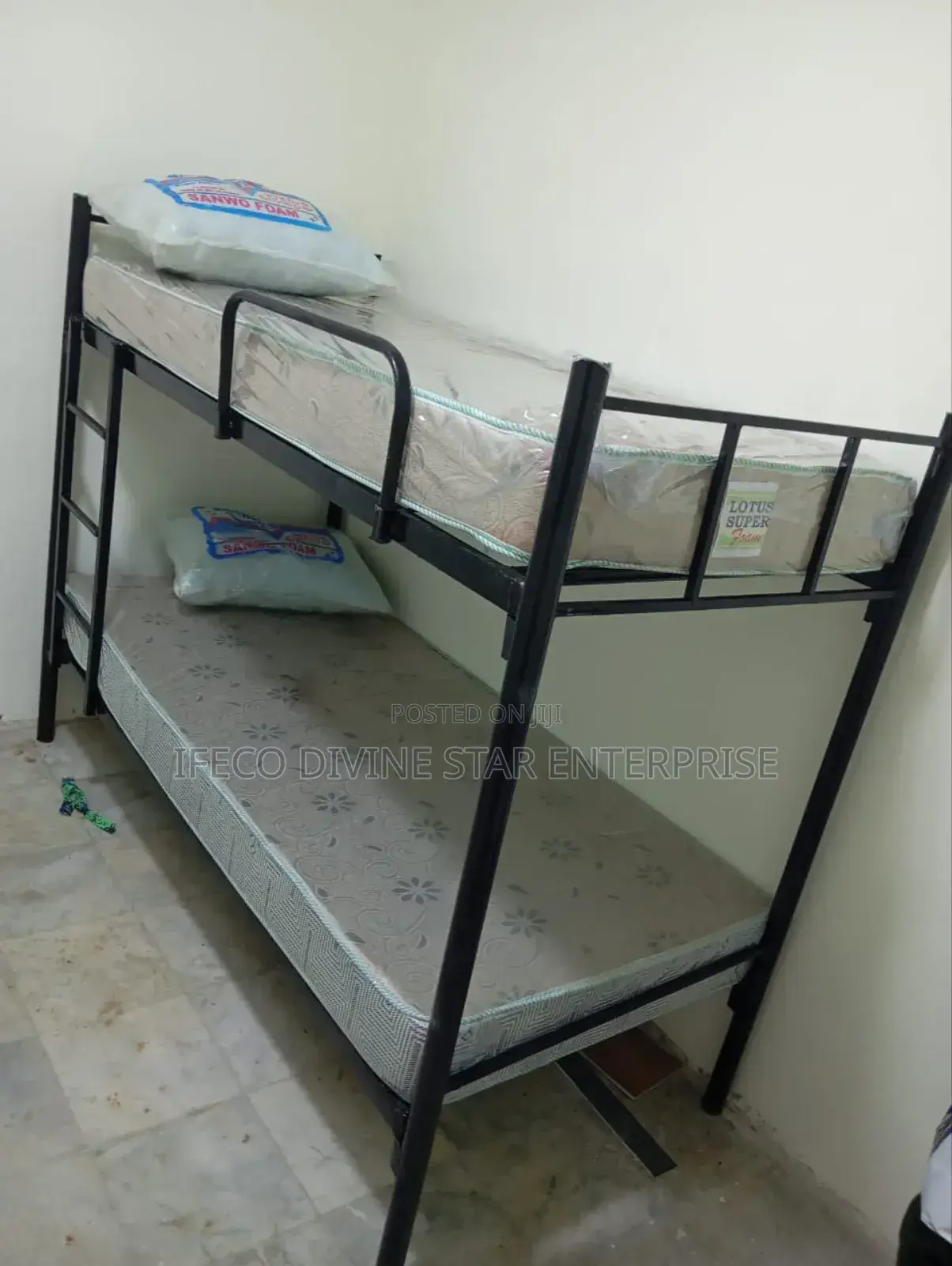 Twin Bunk Bed